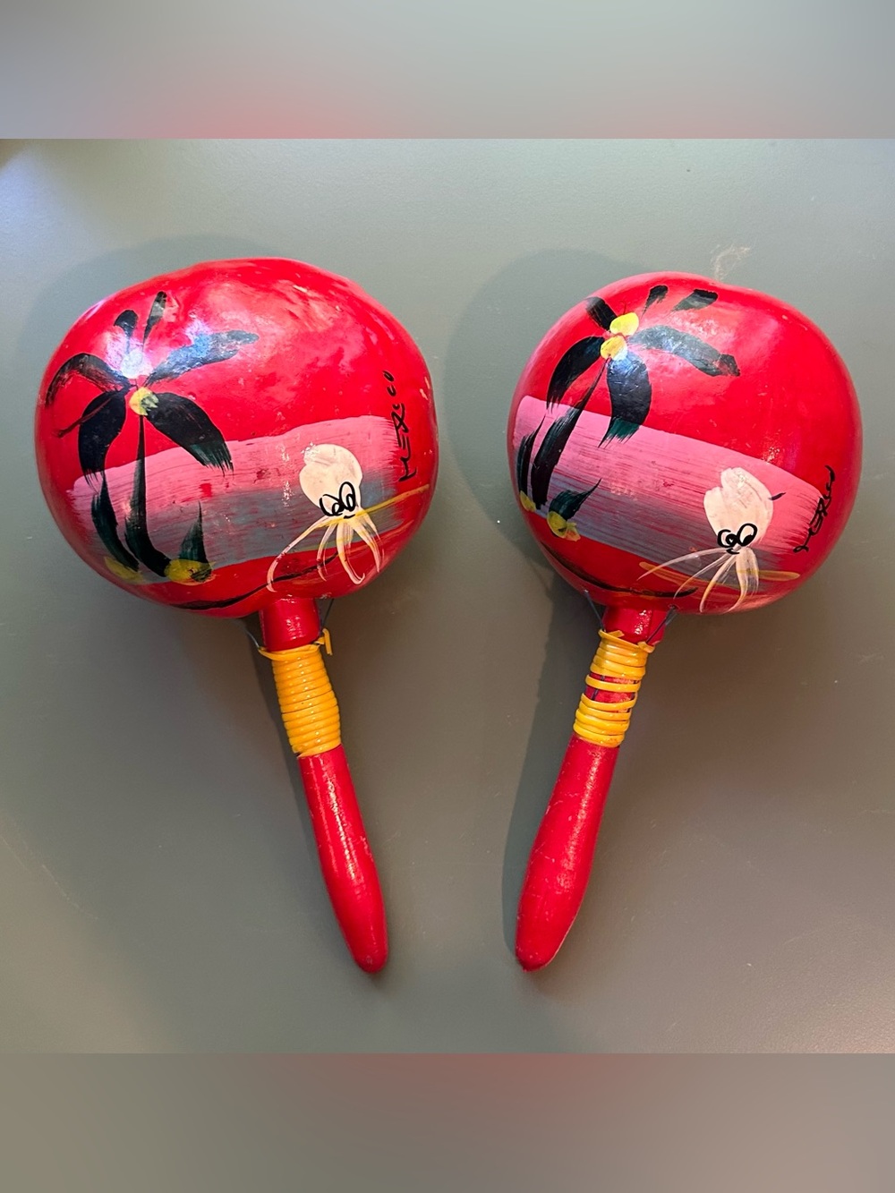 Mexican maracas • wooden • hand painted • hand made